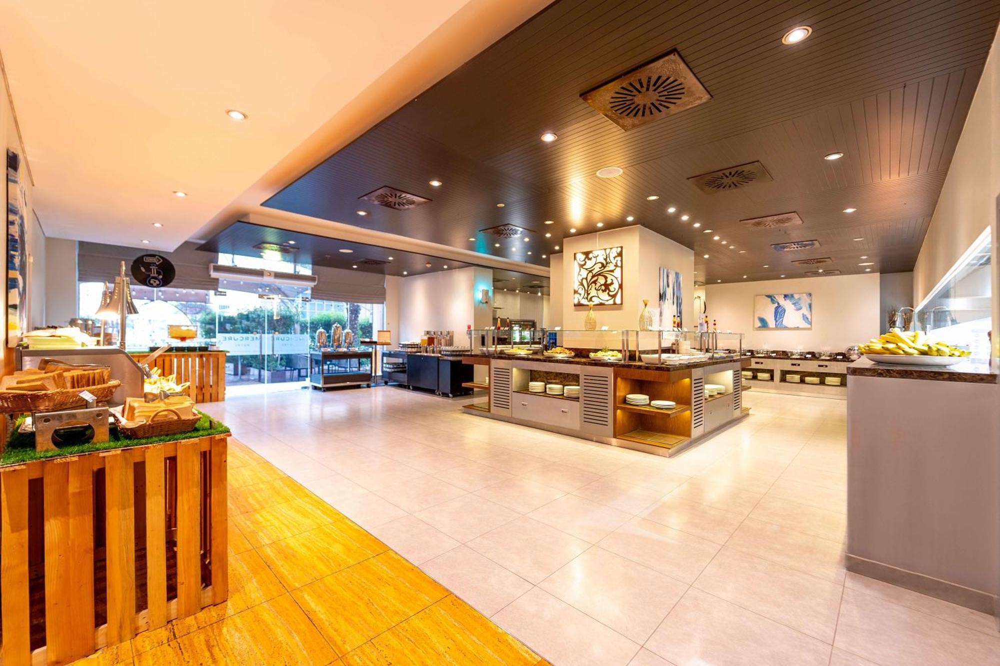Mercure Barsha Heights And Dubai