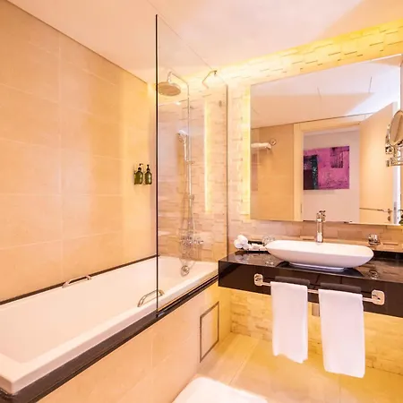 Mercure Dubai Barsha Heights Hotel Suites And Apartments Exterior photo