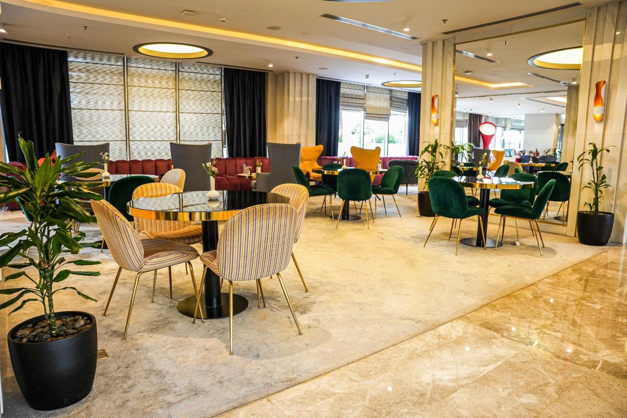 Mercure Barsha Heights And 4* Dubai