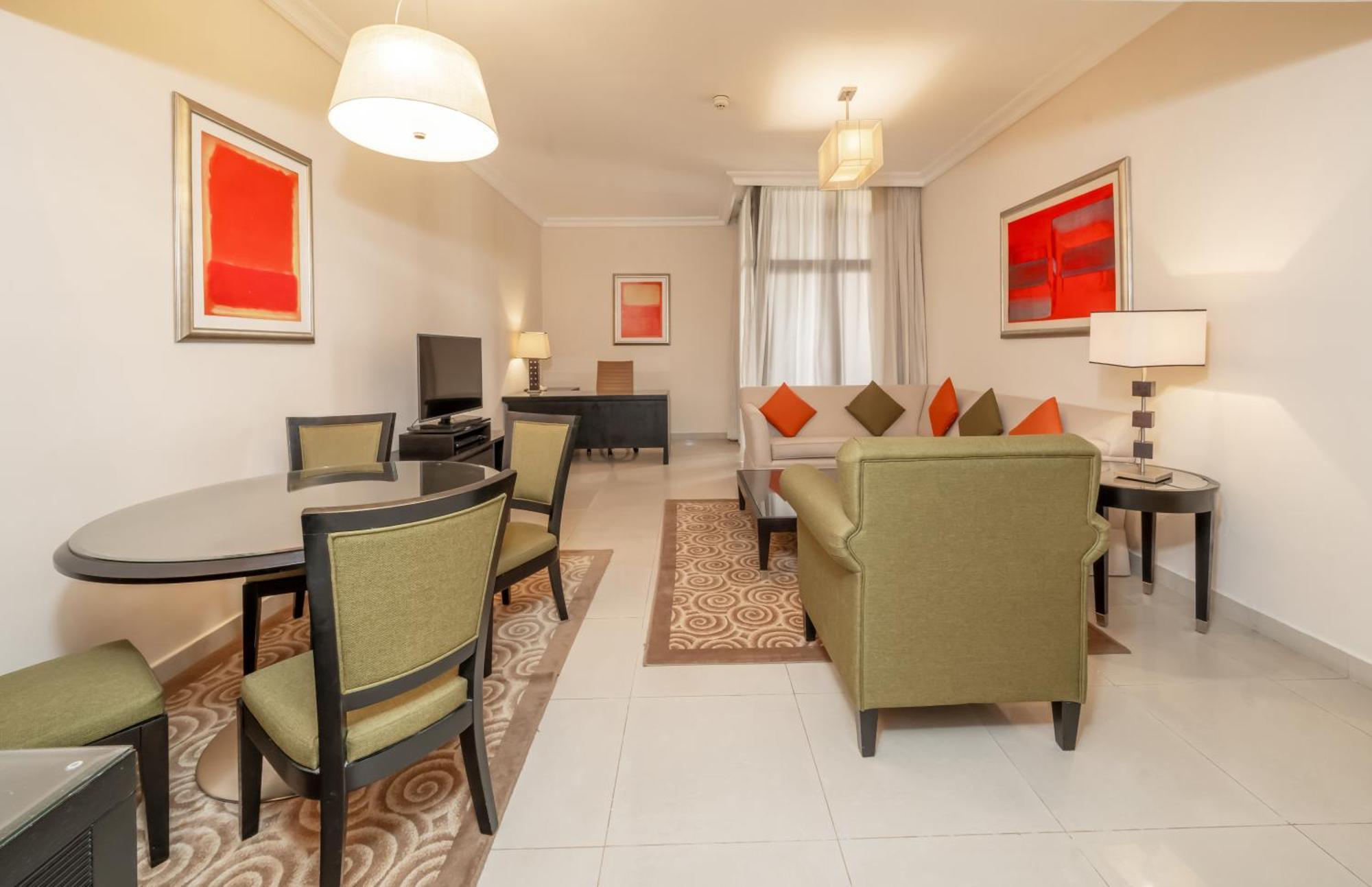 Mercure Barsha Heights And होटल Dubai
