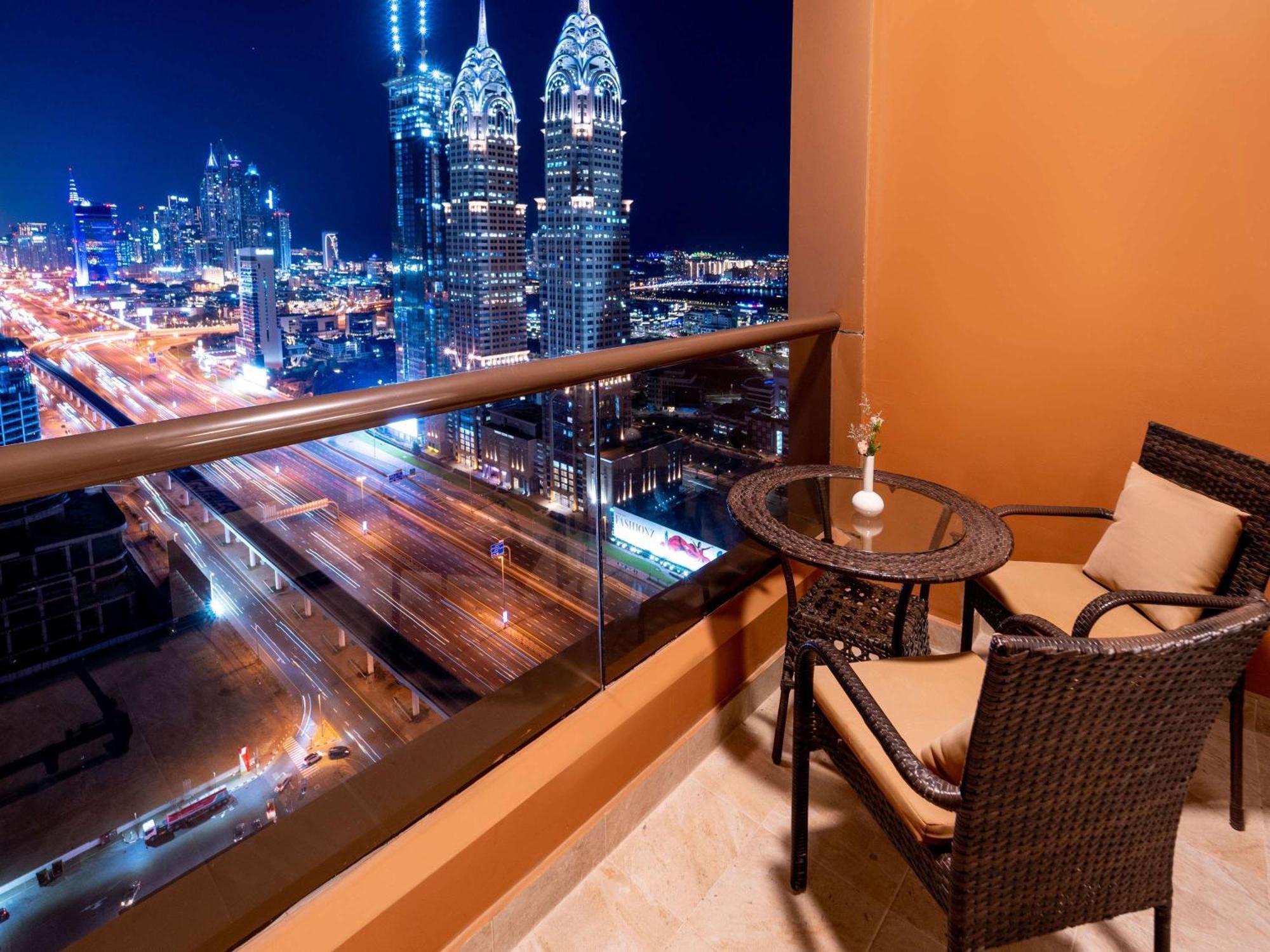 Mercure Barsha Heights And Готель 4*