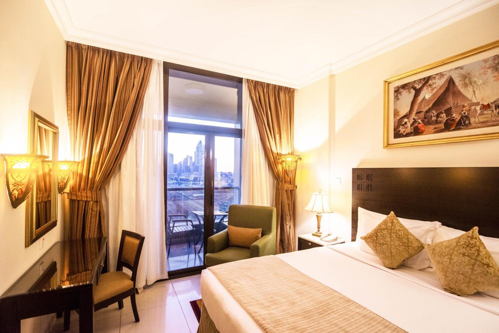 Mercure Barsha Heights And 4* Дубай