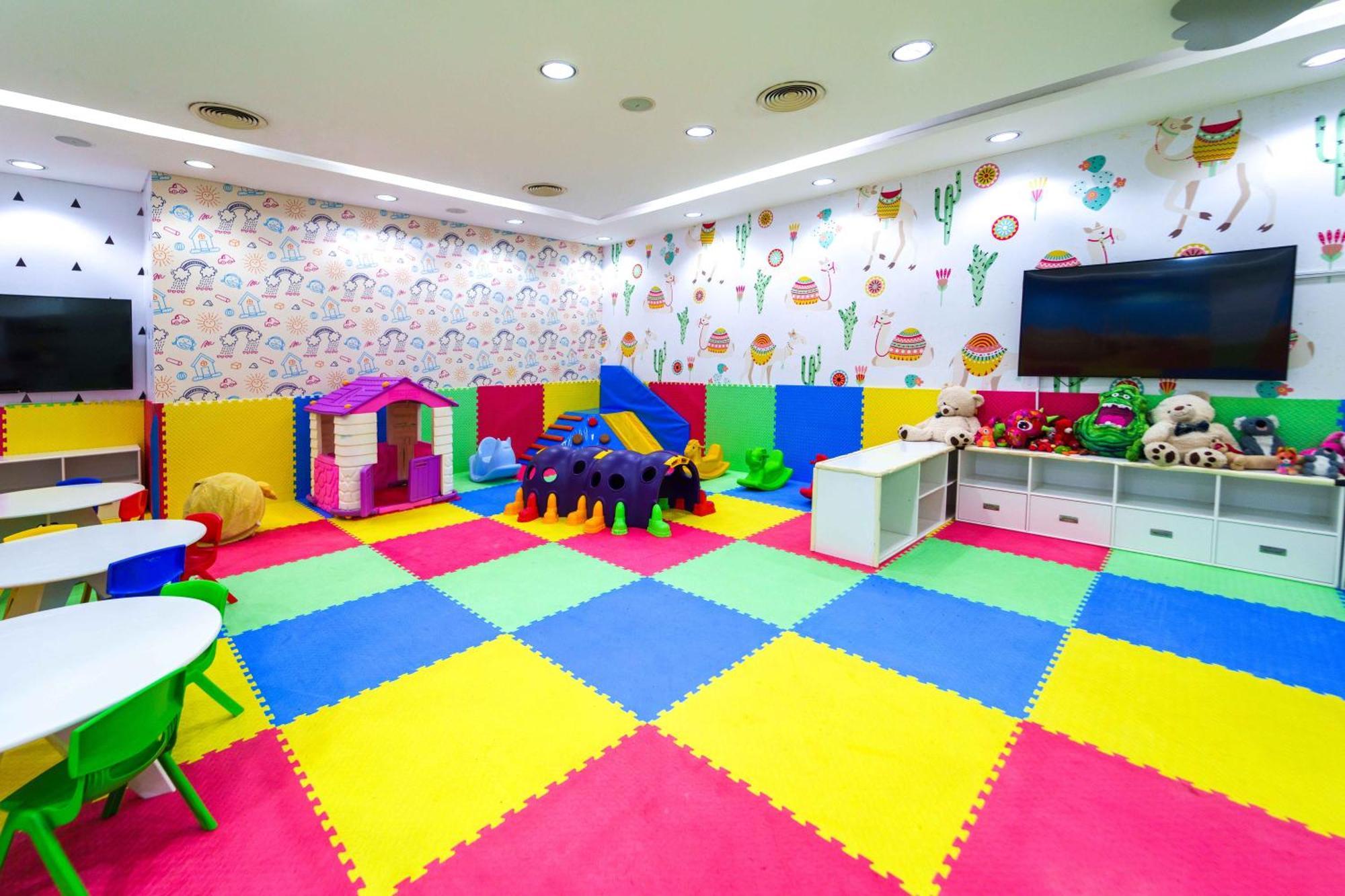 Mercure Barsha Heights And Дубай